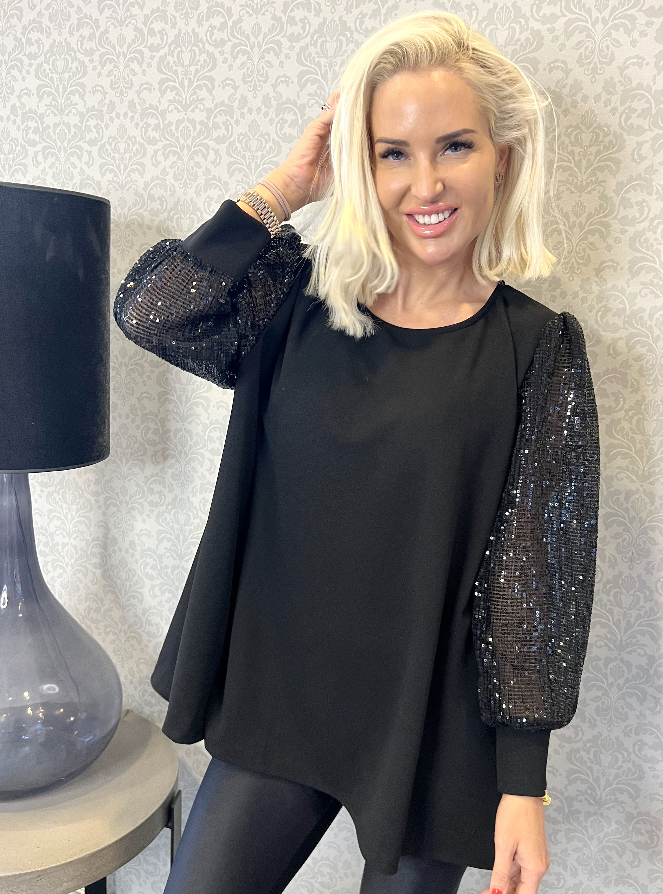 Djamila tunika - Vacker elegant tunika med paljettärmar